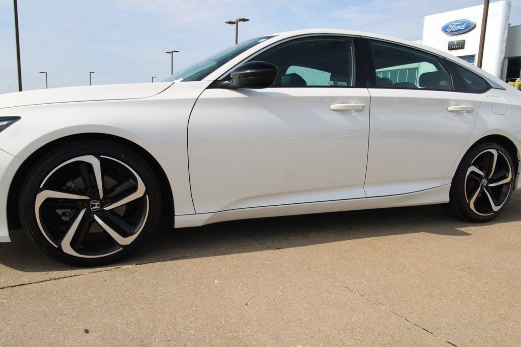 Used 2022 Honda Accord Sport image 10