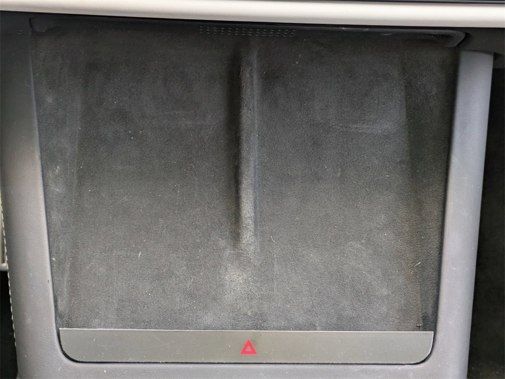 Used 2022 Tesla Model X Plaid image 40