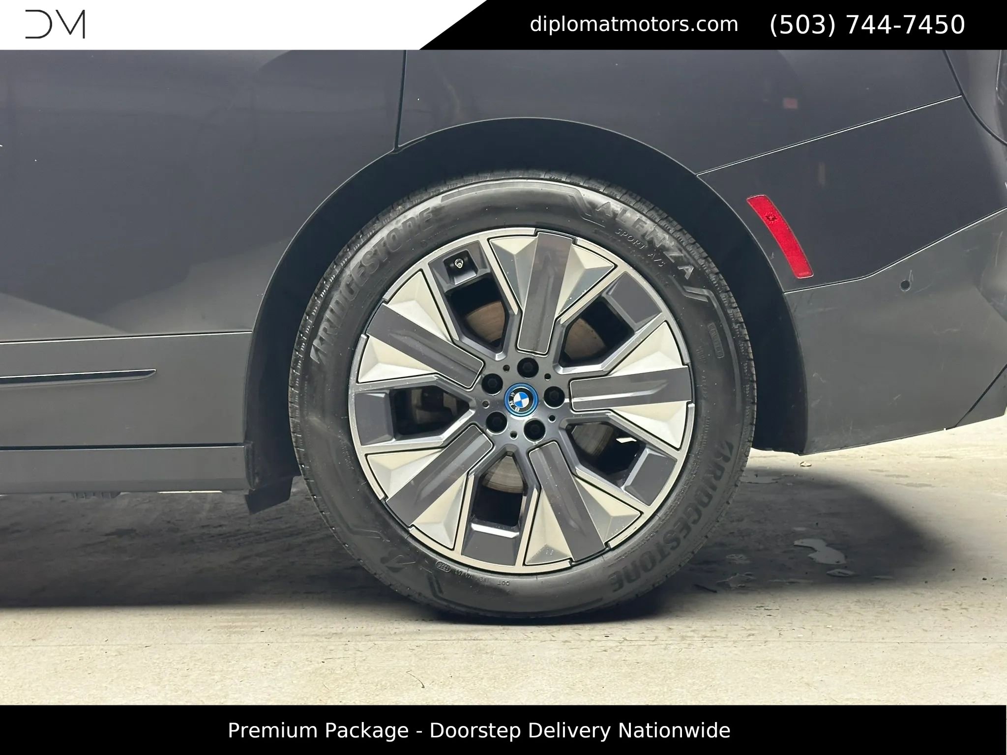 Used 2023 BMW iX xDrive50 w/ Premium Package image 40