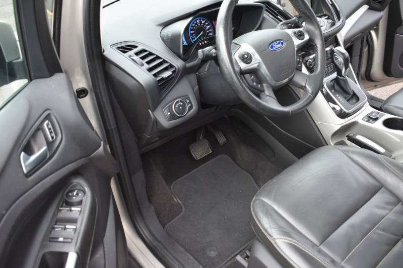 Used 2015 Ford C-MAX Energi SEL w/ Equipment Group 303A FWD image 21