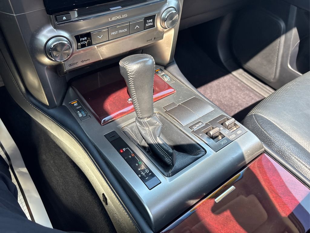 Used 2017 Lexus GX 460 Premium w/ Premium Package image 32