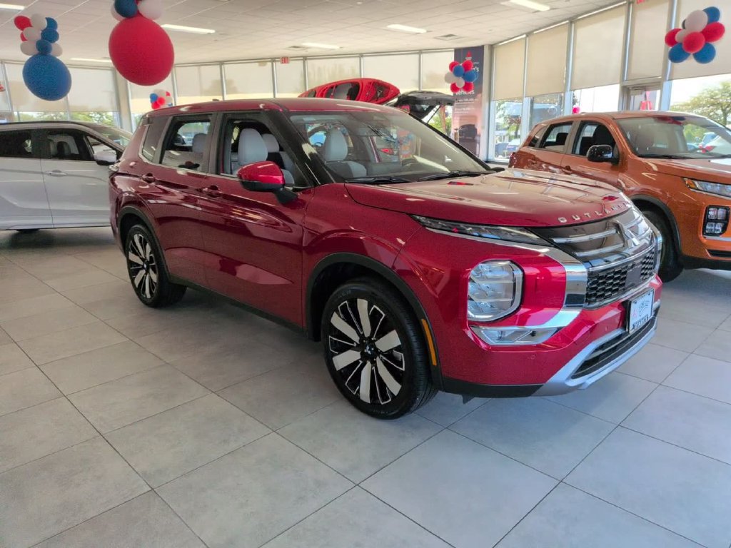 New 2026 Mitsubishi Outlander SE AWD/4WD image 3