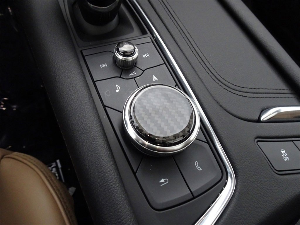 Certified 2025 Cadillac XT6 Premium Luxury w/ Platinum Package image 18