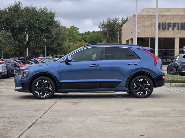 Certified 2023 Kia Niro Wave FWD image 4