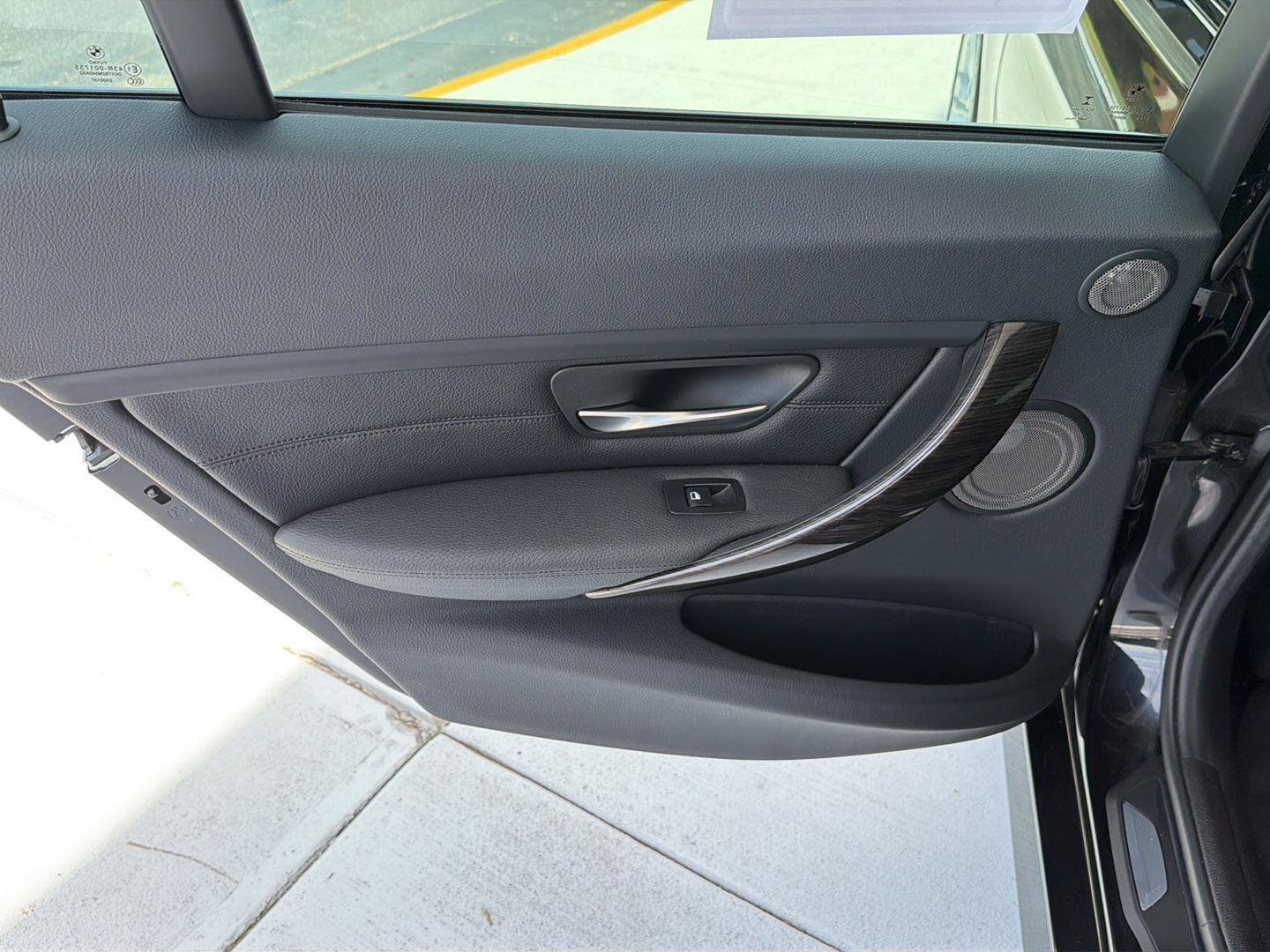 Used 2015 BMW 335i Sedan RWD image 17