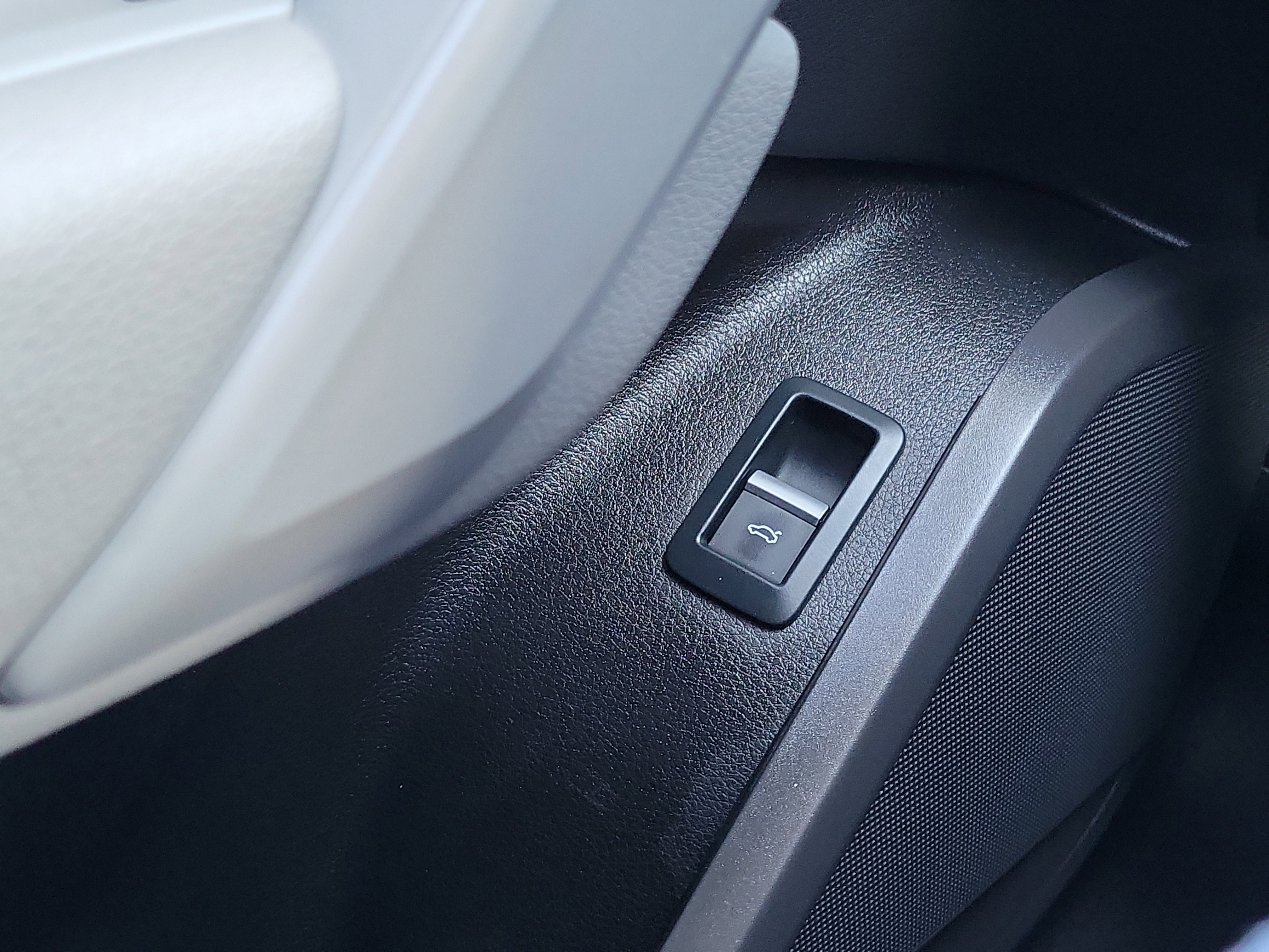 Used 2018 Audi Q5 2.0T Premium Plus w/ Premium Plus Package AWD/4WD image 16