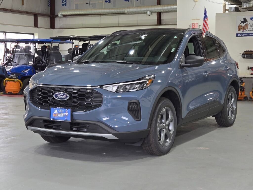 New 2025 Ford Escape ST-Line w/ Tech Pack #1 image 4