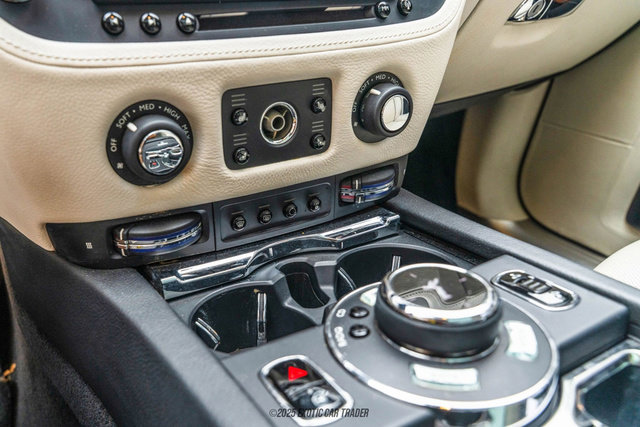 Used 2015 Rolls-Royce Ghost image 66