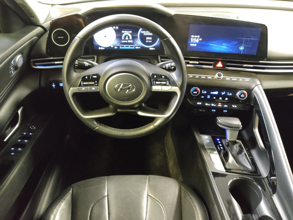 Used 2023 Hyundai Elantra Limited w/ Preferred Accessory Package FWD image 22