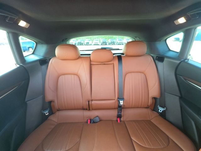 Used 2019 Maserati Levante image 23