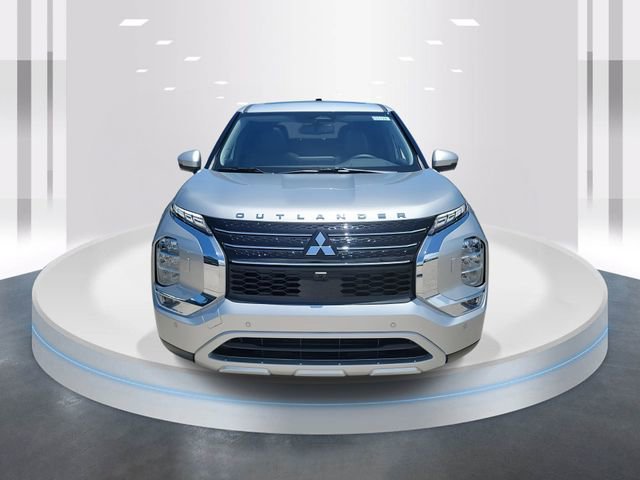 New 2025 Mitsubishi Outlander SE image 2
