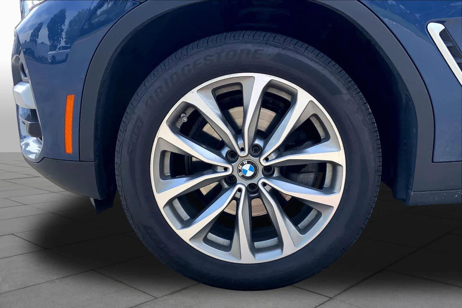 Used 2019 BMW X3 xDrive30i w/ Premium Package AWD/4WD image 11
