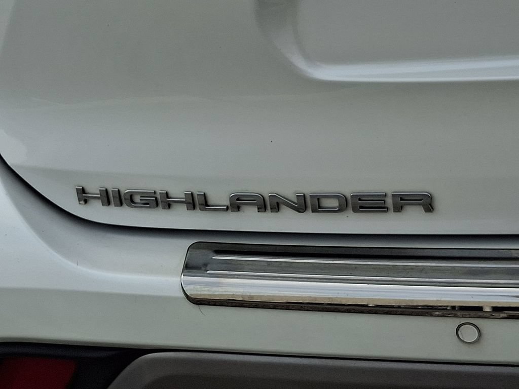 Used 2022 Toyota Highlander Platinum AWD/4WD image 32