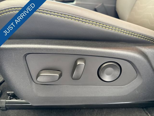 Used 2024 Chevrolet Colorado ZR2 w/ ZR2 Convenience Package III image 11