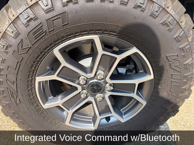 Used 2025 Jeep Gladiator Mojave AWD/4WD image 16