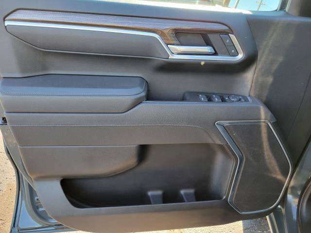 Used 2025 Chevrolet Silverado 1500 LT AWD/4WD image 6