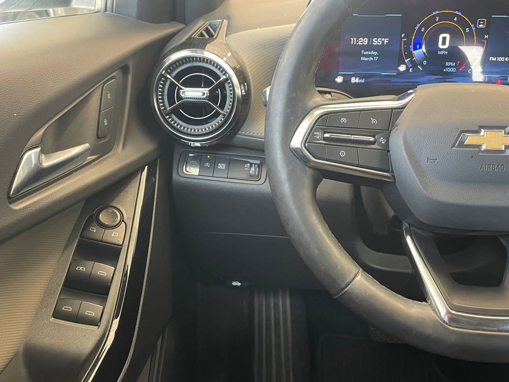 Used 2026 Chevrolet Equinox LT w/ Convenience Package II image 12