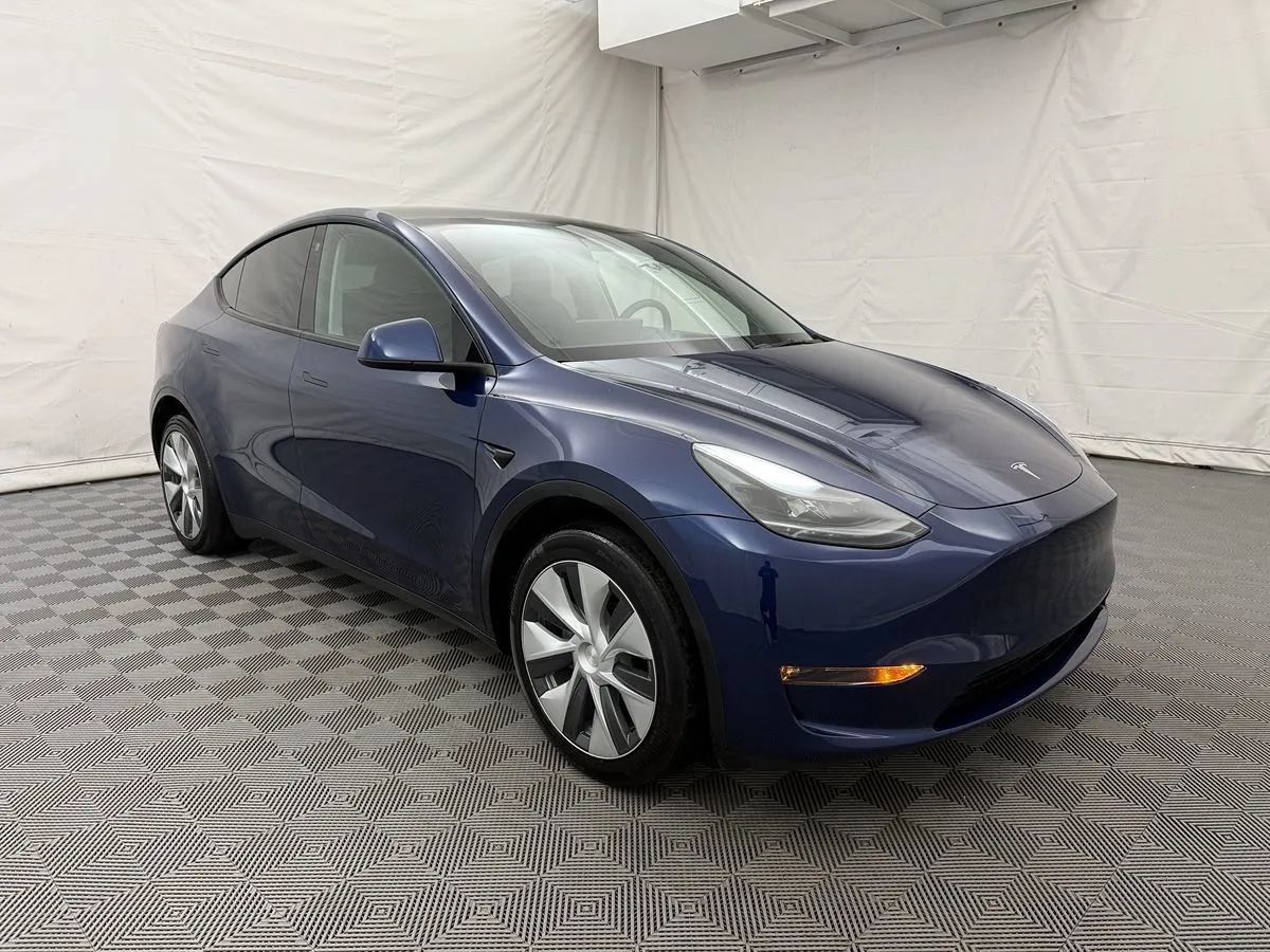 Used 2023 Tesla Model Y Long Range AWD/4WD image 4