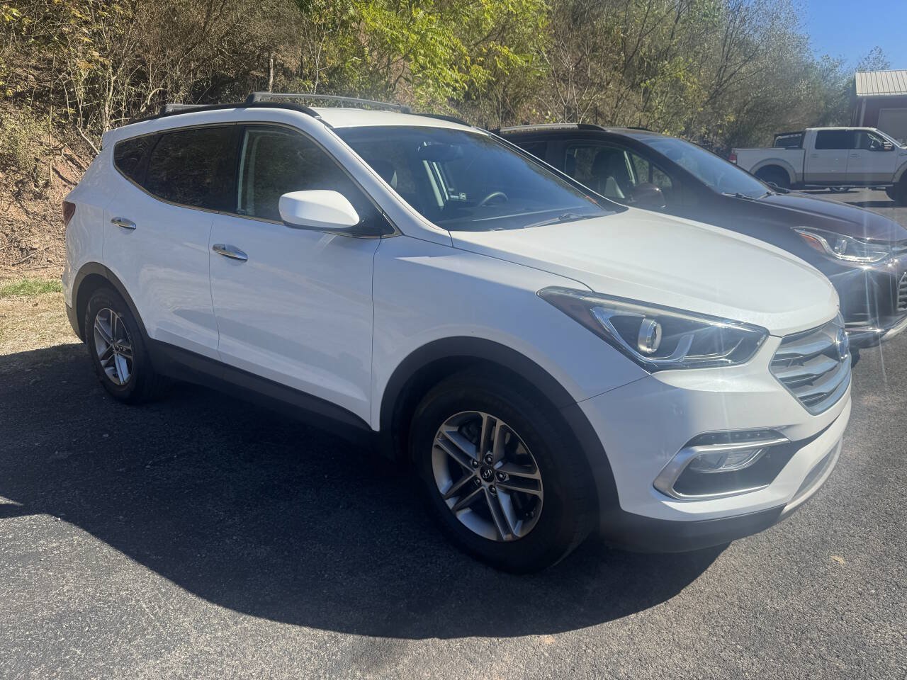 Used 2017 Hyundai Santa Fe Sport AWD/4WD image 2