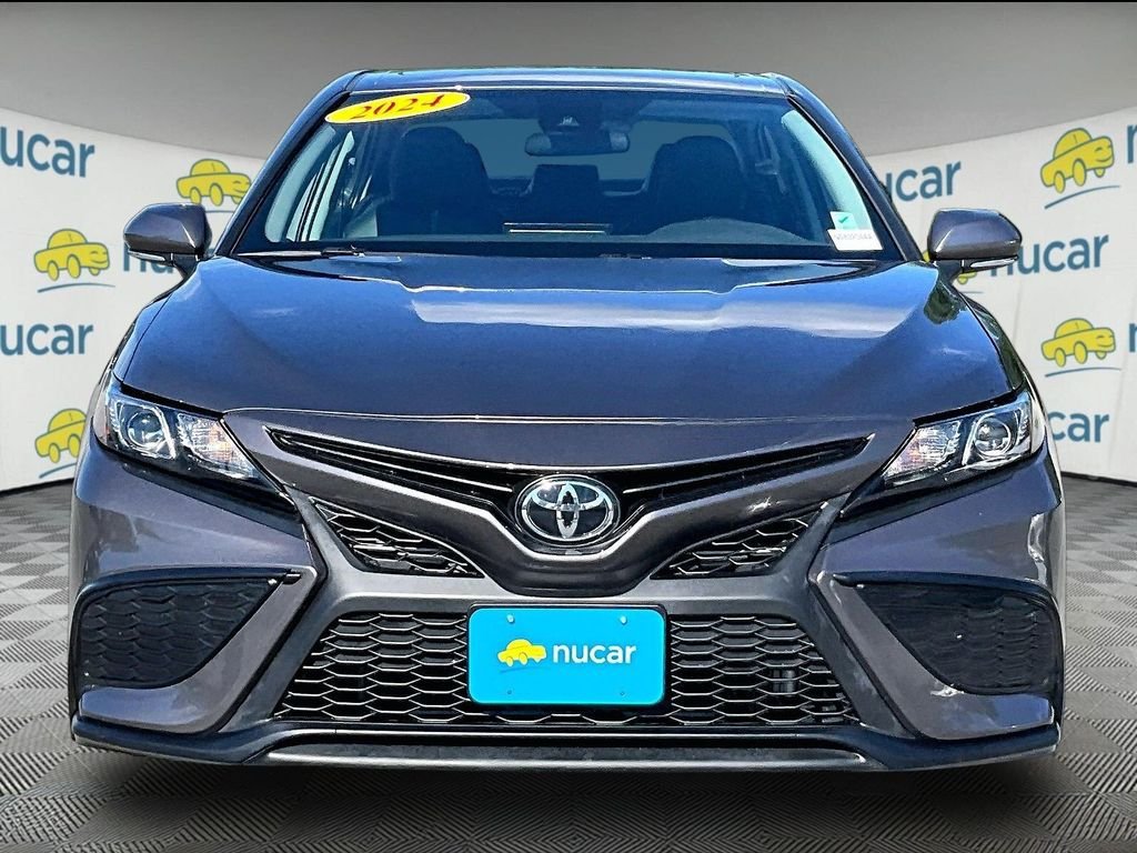 Used 2024 Toyota Camry SE w/ Cold Weather Package AWD/4WD image 2