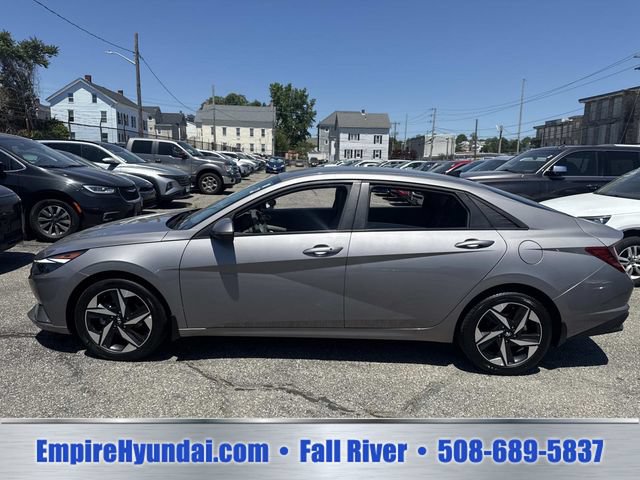 Used 2023 Hyundai Elantra SEL w/ Convenience Package FWD image 8
