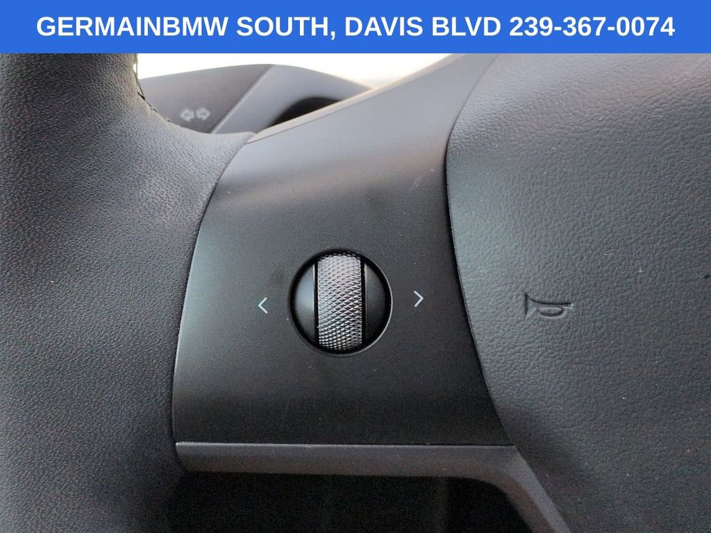 Used 2022 Tesla Model Y Long Range AWD/4WD image 26