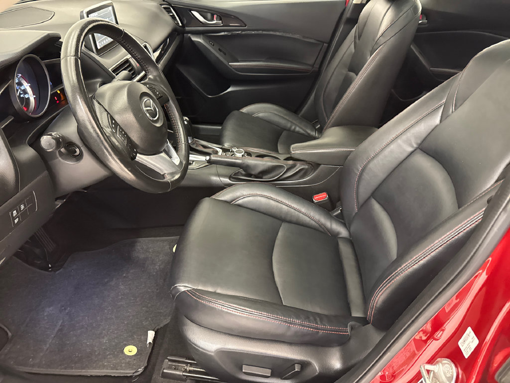 Used 2015 MAZDA MAZDA3 i Grand Touring w/ Appearance Package FWD image 18