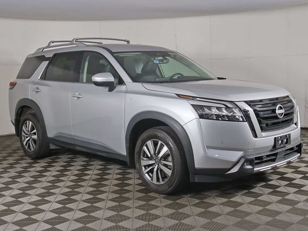 Used 2023 Nissan Pathfinder SL AWD/4WD image 52