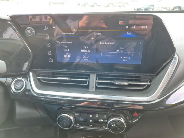 Used 2025 Chevrolet Trax ACTIV w/ Driver Confidence Package image 13