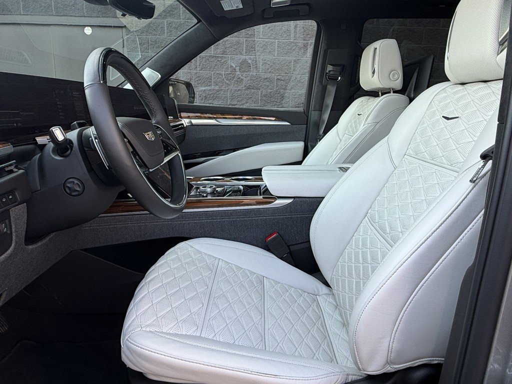 Certified 2025 Cadillac Escalade Sport Platinum image 17