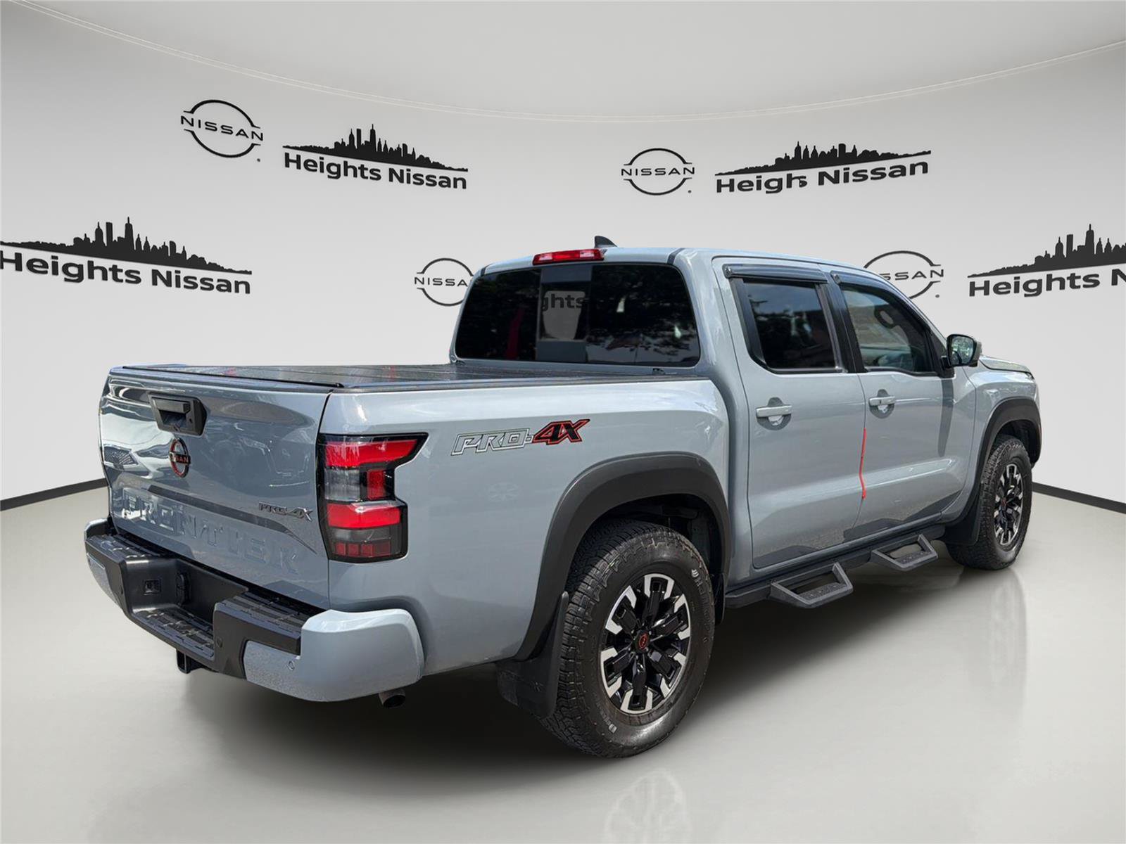 Used 2023 Nissan Frontier PRO-4X w/ Pro Convenience Package AWD/4WD image 5