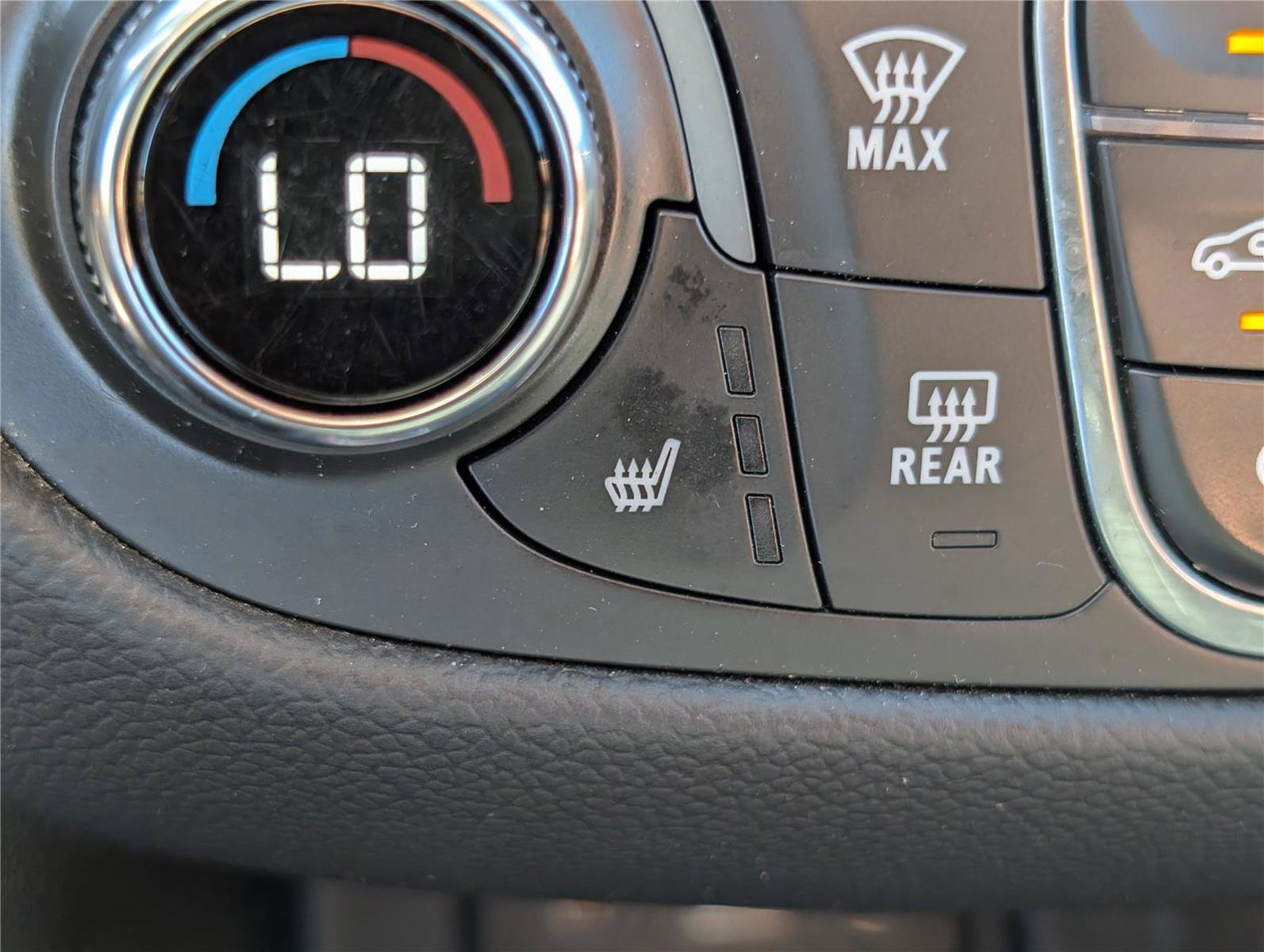 Used 2024 Chevrolet Equinox LT AWD/4WD image 27