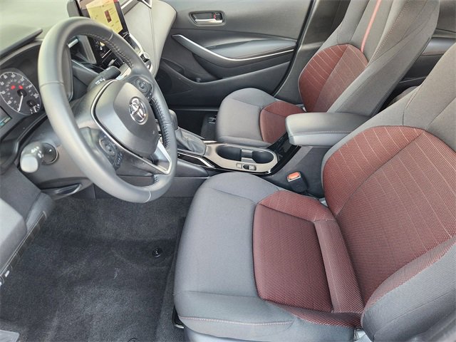 Used 2025 Toyota Corolla SE image 9