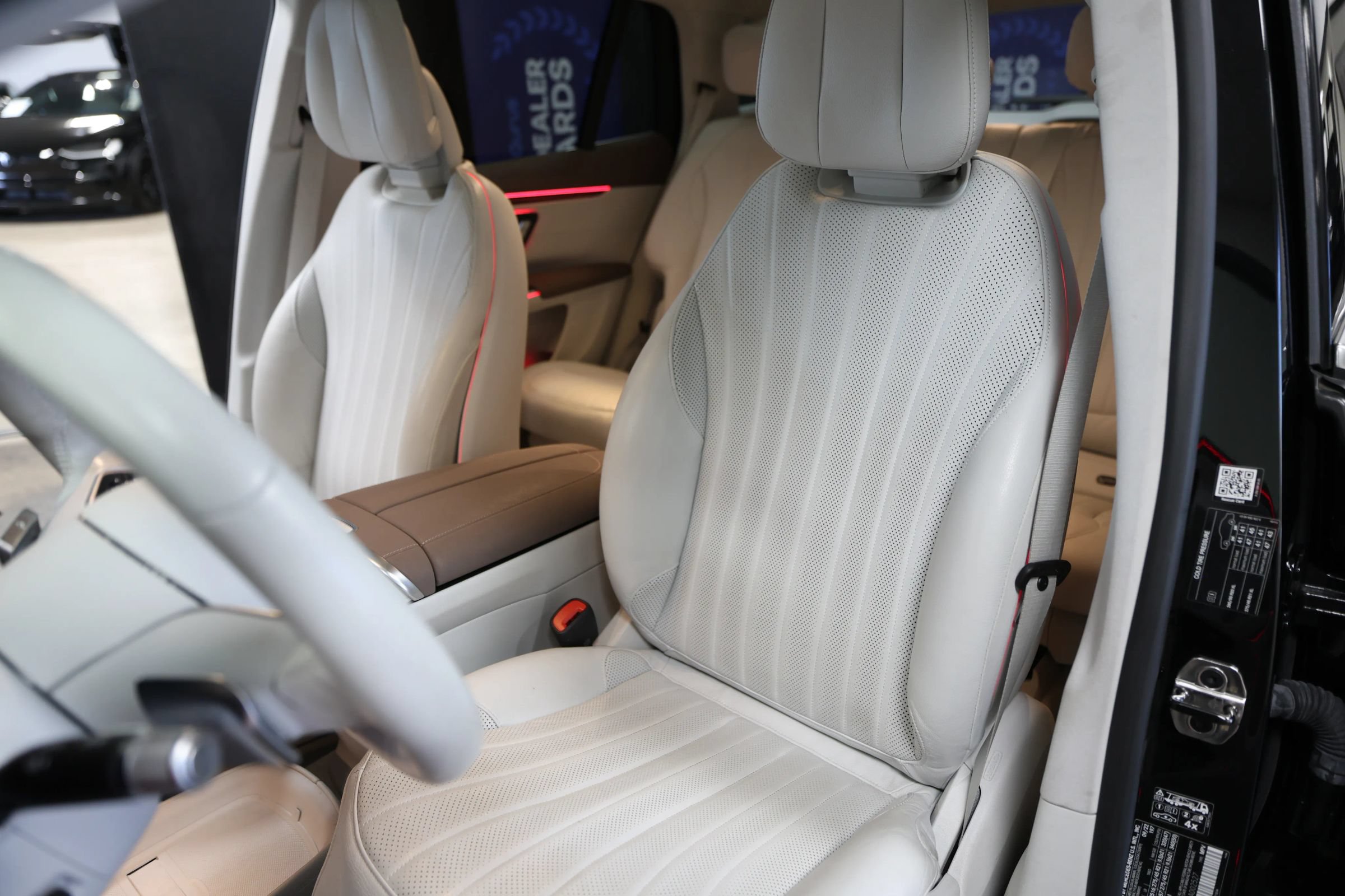 Used 2023 Mercedes-Benz EQS 580 4MATIC SUV image 27