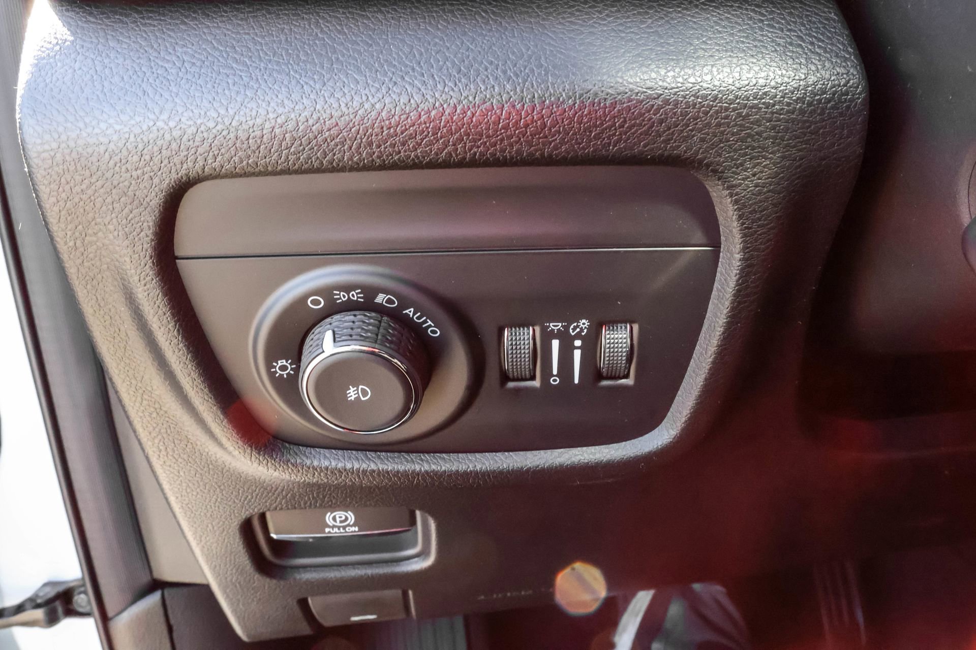 New 2025 Jeep Grand Cherokee L Limited image 29