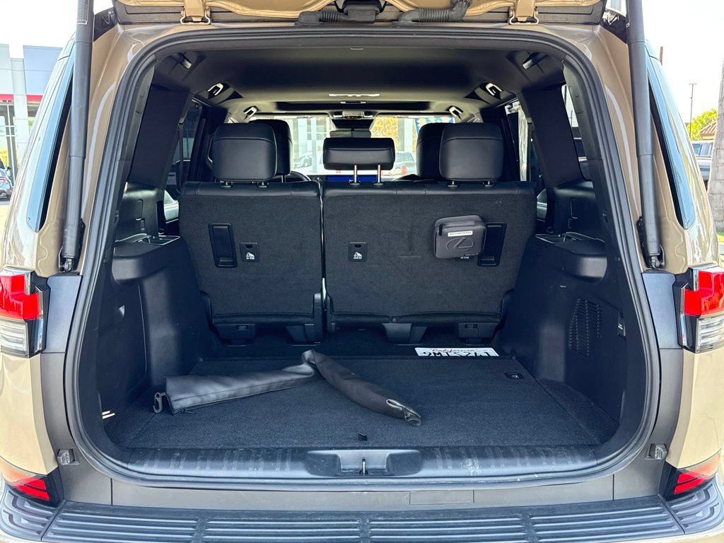 Used 2024 Lexus GX 550 AWD/4WD image 16