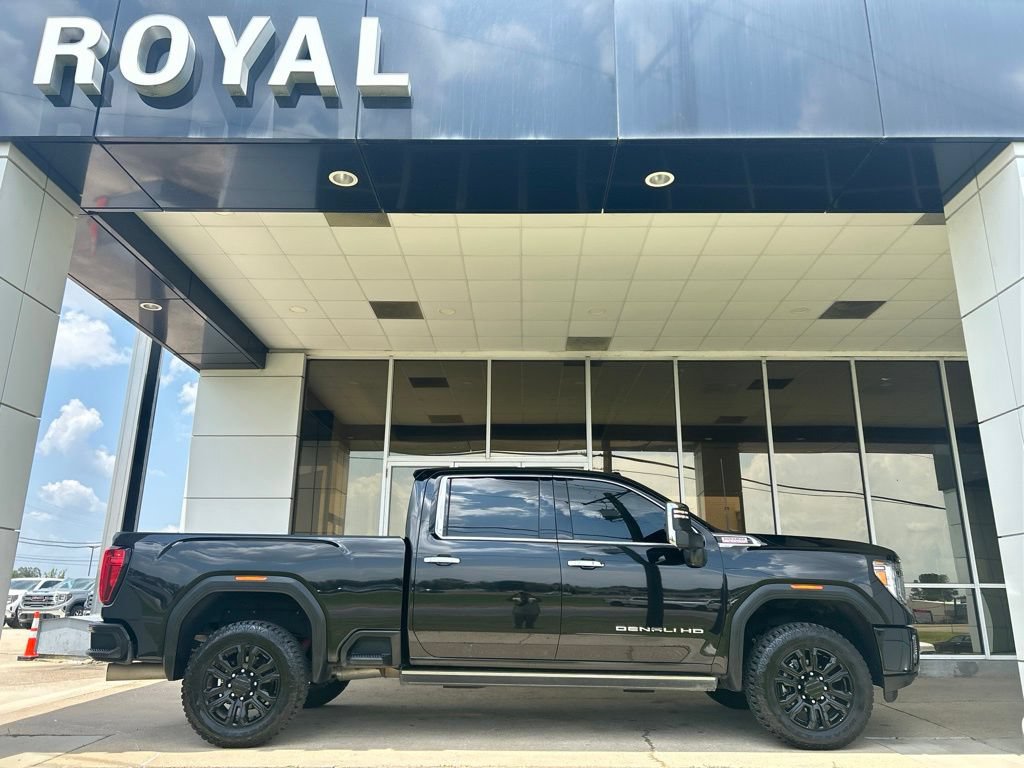 Used 2022 GMC Sierra 2500 Denali w/ Denali Black Diamond Edition