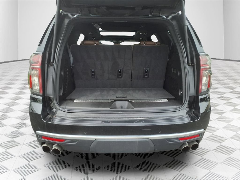 Used 2023 Chevrolet Tahoe High Country w/ Premium Package 2 AWD/4WD image 9