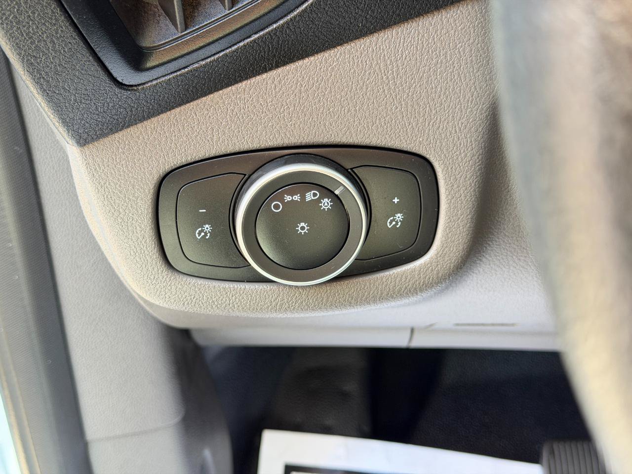 Used 2022 Ford Transit Connect XL FWD image 19