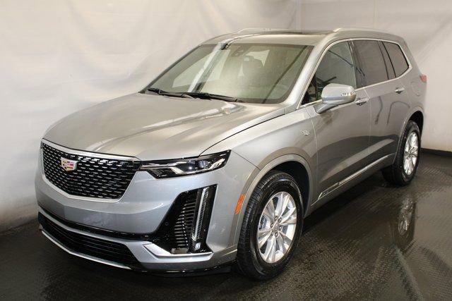 New 2025 Cadillac XT6 Luxury image 1