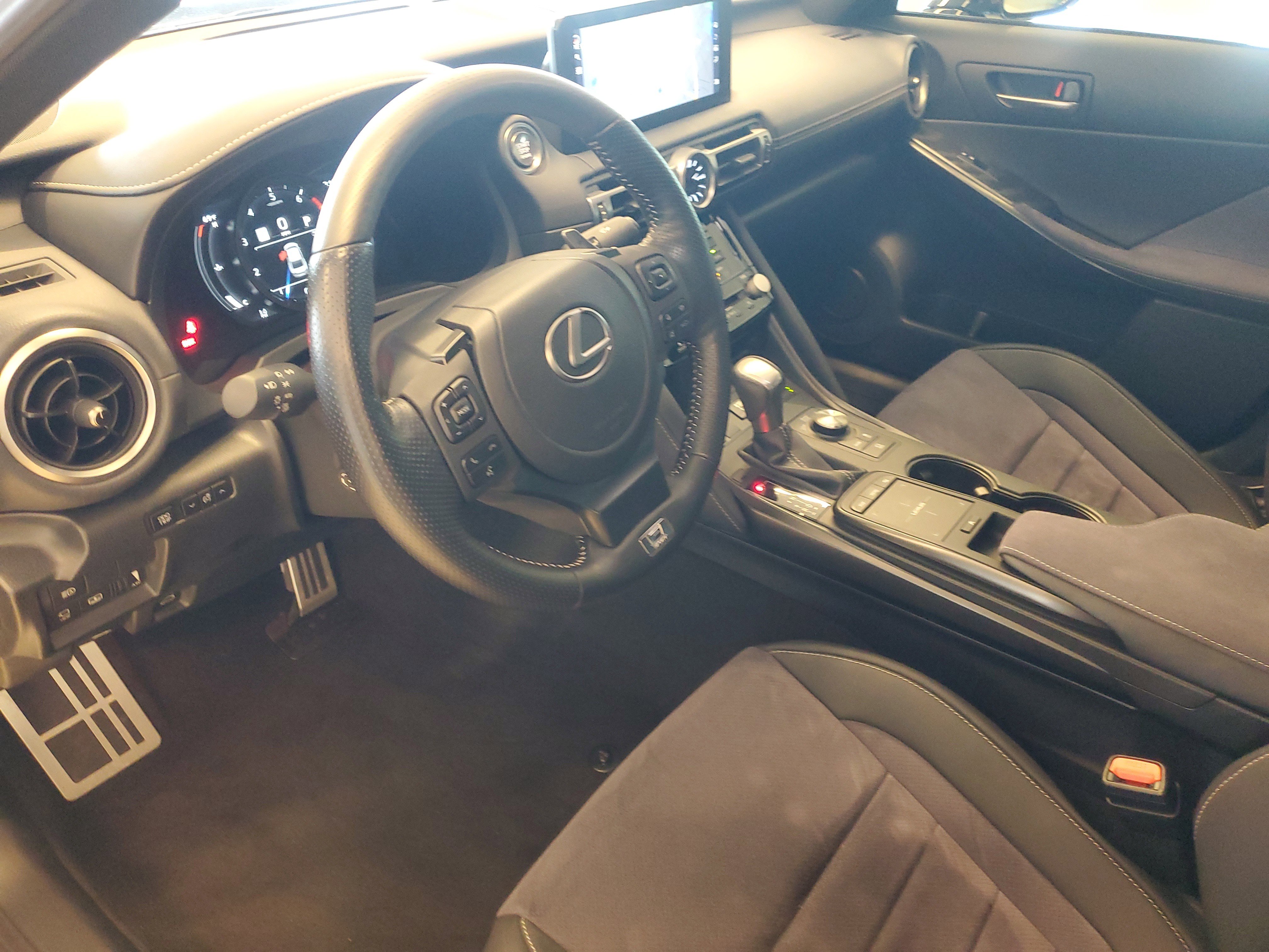 Certified 2022 Lexus IS 500 image 19
