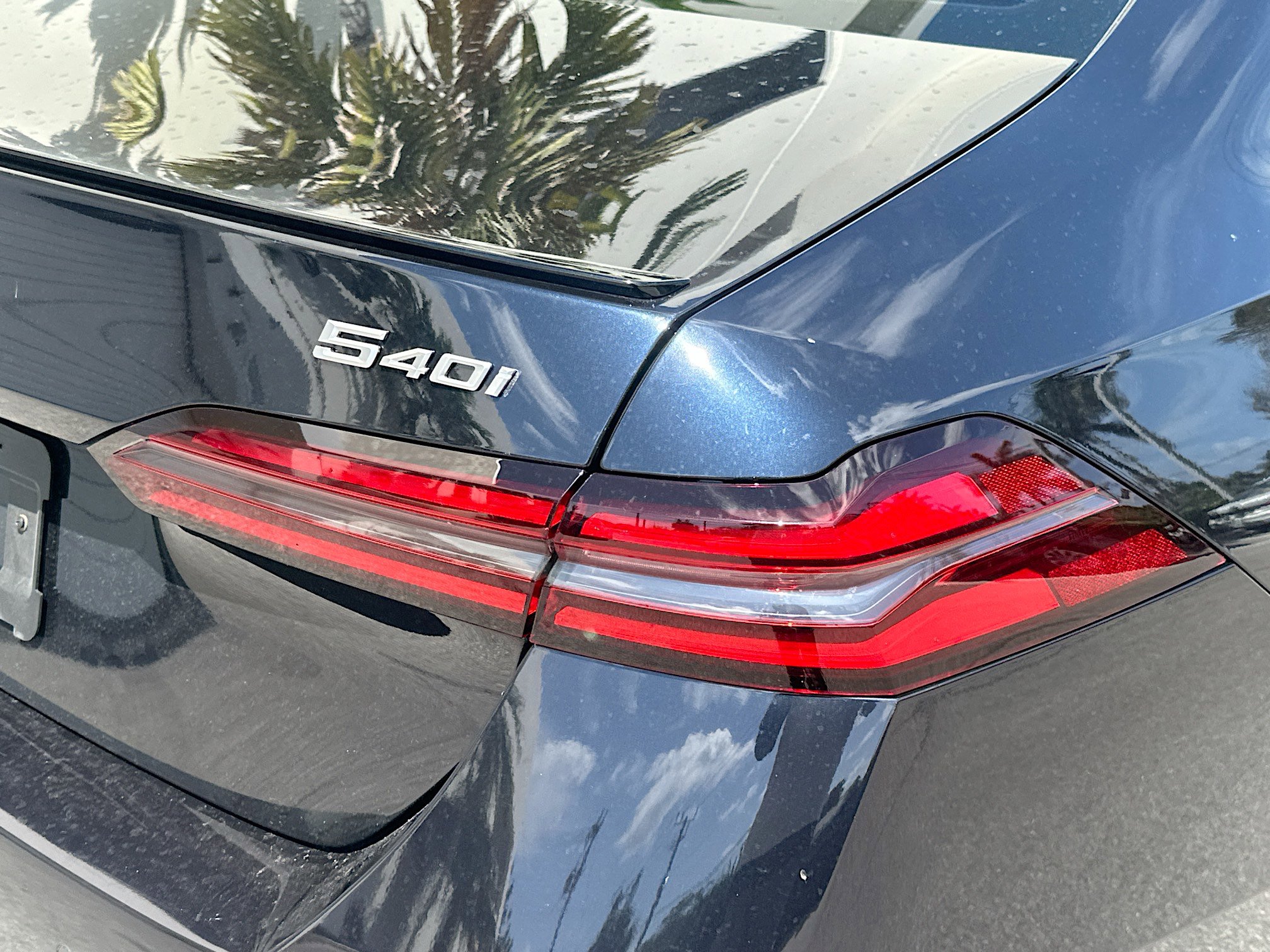 Used 2024 BMW 540i xDrive w/ Premium Package image 7