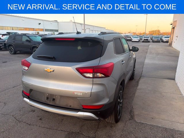 Used 2024 Chevrolet TrailBlazer LT w/ LT Cold Weather Package FWD image 9