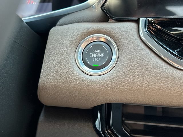 New 2026 GMC Canyon Denali w/ LPO, Denali Black Edition AWD/4WD image 39