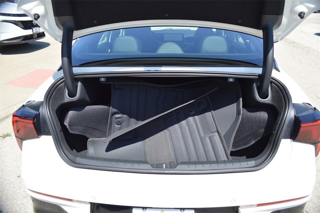 Used 2025 Kia K5 GT-Line image 11