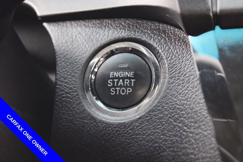 Used 2017 Toyota Sienna SE Premium image 38