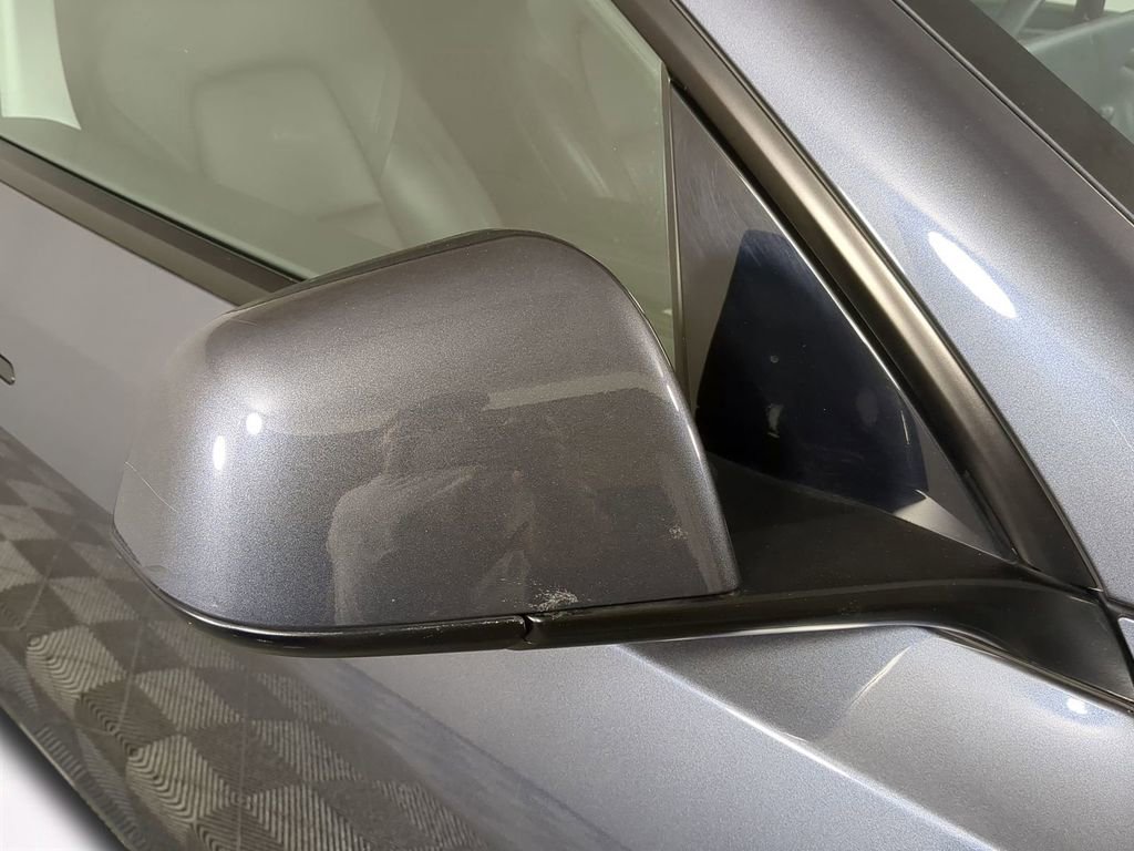 Used 2023 Tesla Model Y Performance image 12