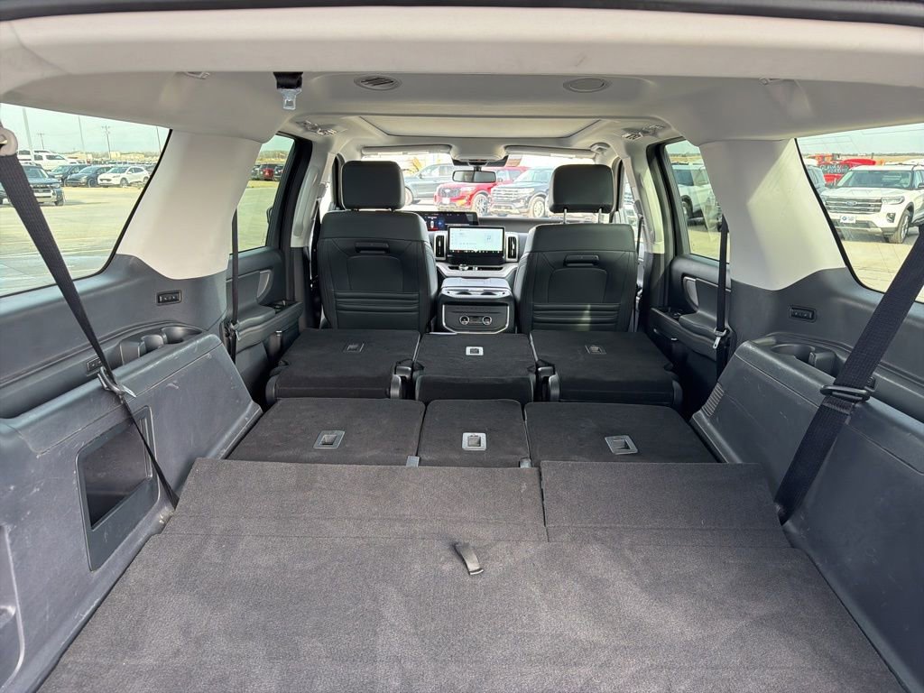 Used 2025 Ford Expedition Max Active AWD/4WD image 29