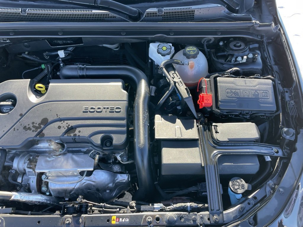 Used 2025 Chevrolet Malibu LT image 36