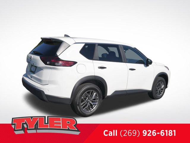 Used 2024 Nissan Rogue S FWD image 8